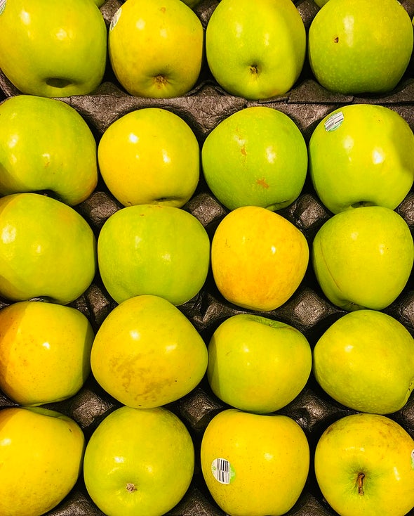 في نشرة العلوم..التفاح يساعد على إنتاجِ خلايا دماغية جديدة