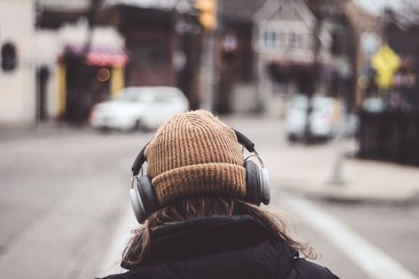 الموسيقى قد تكون علاجًا فعالًا لتخفيف القلق أكثر من الأدوية