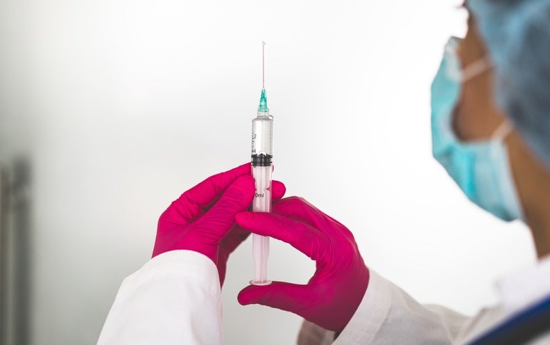 علاج الم اليد بعد اللقاح