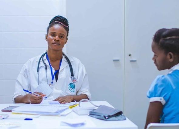 70٪ من الطواقم الطبية في غانا وكينيا يشعرون بـ«عدم الرضا الوظيفي»