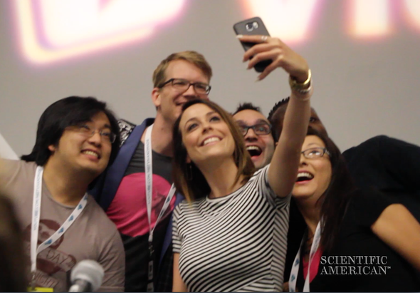 YouTube's Rock Stars of Science Make a Splash at VidCon