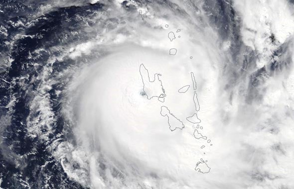 First Category 5 Tropical Cyclone of 2020, Harold, Pounds Vanuatu