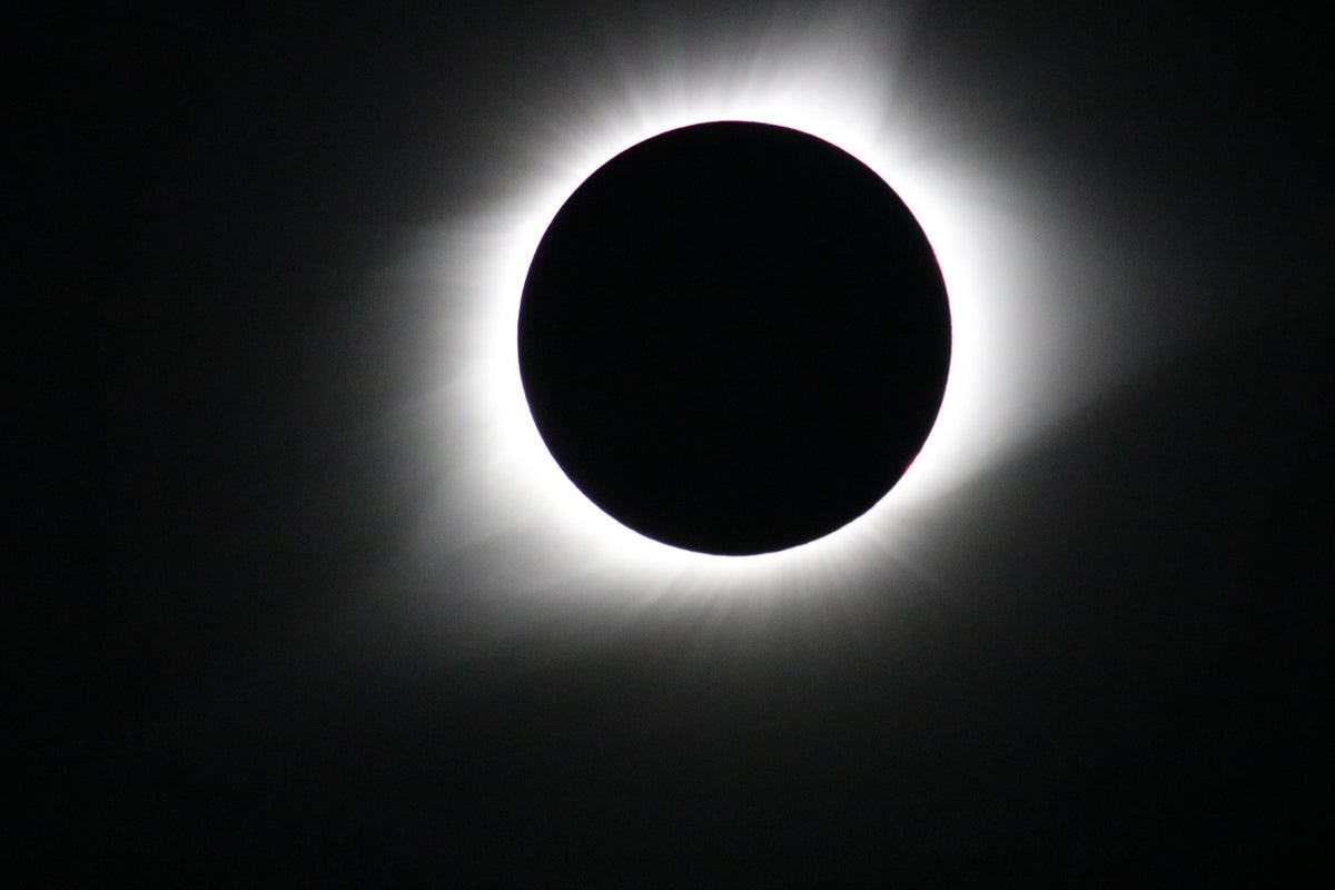 scientificamerican.com - Phil Plait - Can there be a 'best' total solar eclipse?
