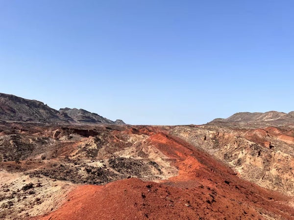 Photograph of a Late Miocene fossil-bearing strata of Lothagam in West Turkana.