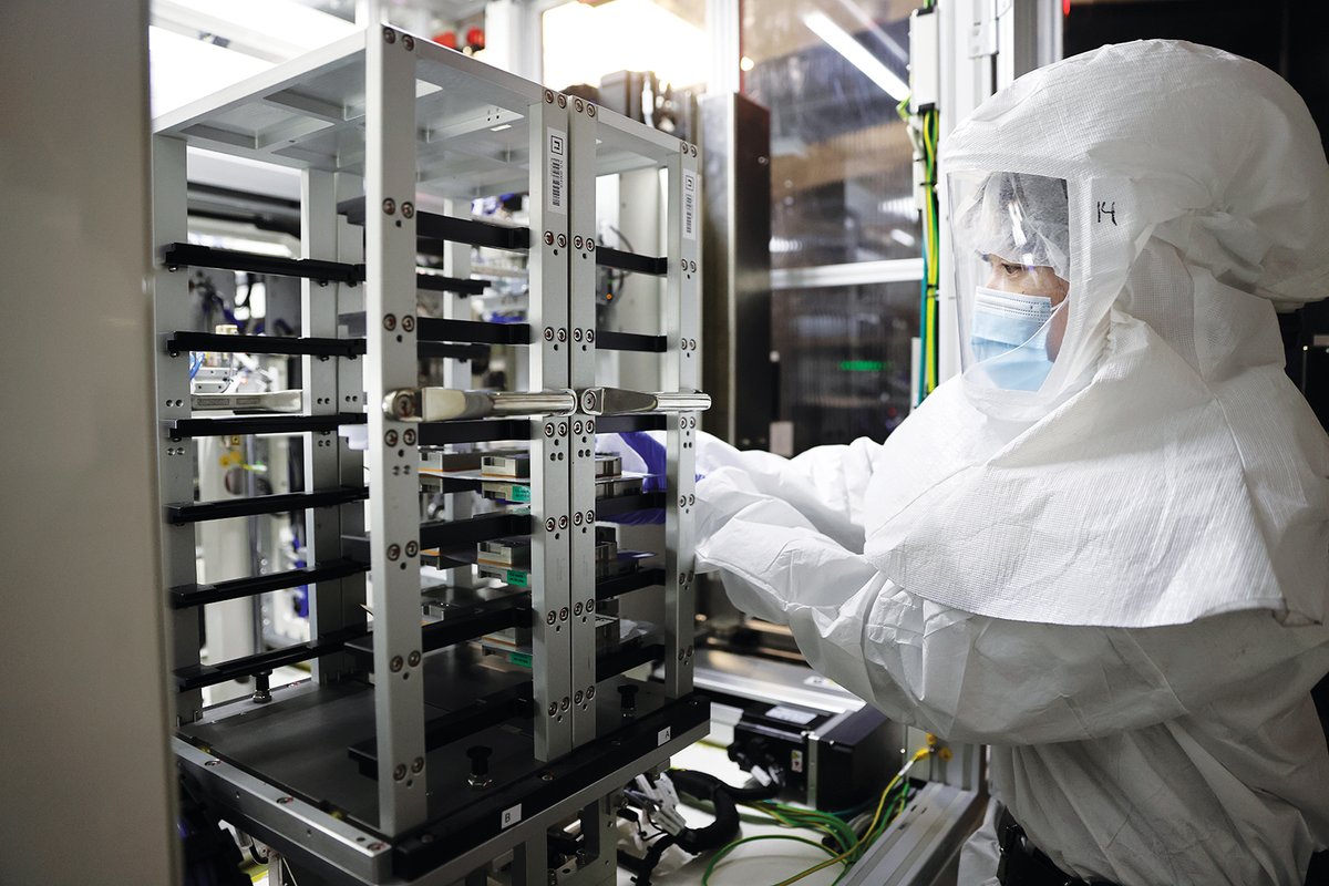 Can QuantumScape and Factorial Energy mass-produce solid-state batteries?