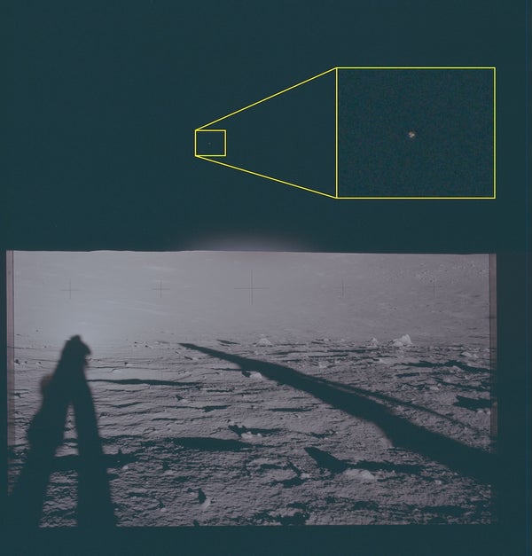 Esta fotografía de archivo muestra la superficie lunar vista desde el lugar de aterrizaje del Apolo 12. Esta imagen presenta un área de interés resaltada ligeramente a la izquierda del eje vertical del marco, sobre el horizonte, en la que se ven fenómenos no identificados.