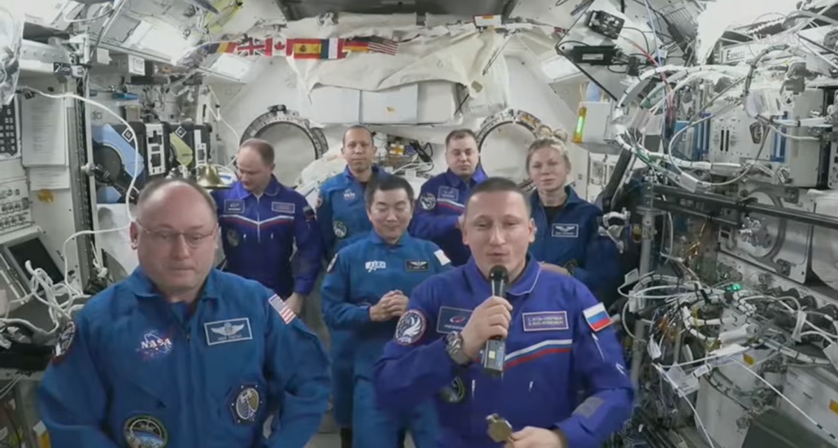 Sick Astronaut on ISS Forces Early Transfer of Command from NASA Crew Member to Russian Cosmonaut