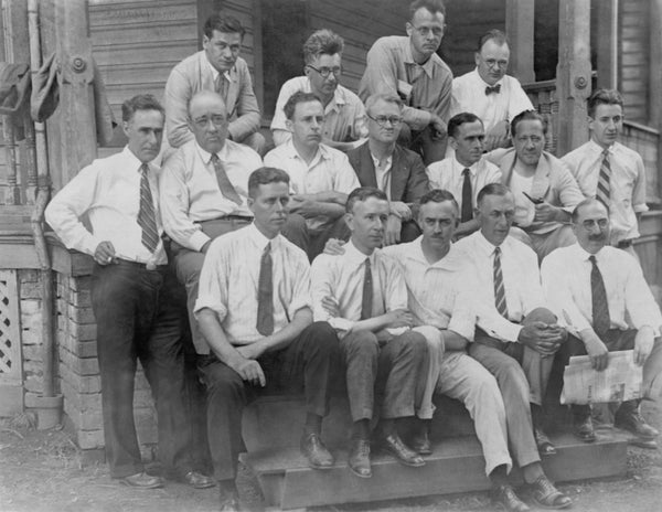 Lawyers, scientists, and supporters of the legal challenge to anti-evolution law, July 1925, Dayton, Tennessee. Notable figures include John R. Neal, W.E. Wheelock, and Arthur Garfield Hays, among others.