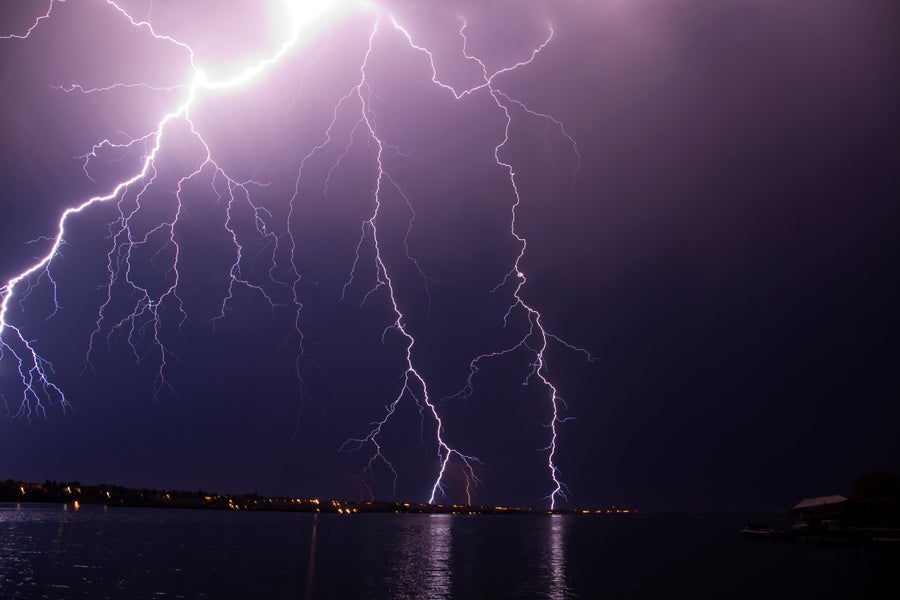 https://static.scientificamerican.com/dam/m/223c4a29063ae7c2/original/Intense-lightning-strike-near-Moses-Lake-Washington.jpg?m=1729280386.281&w=900