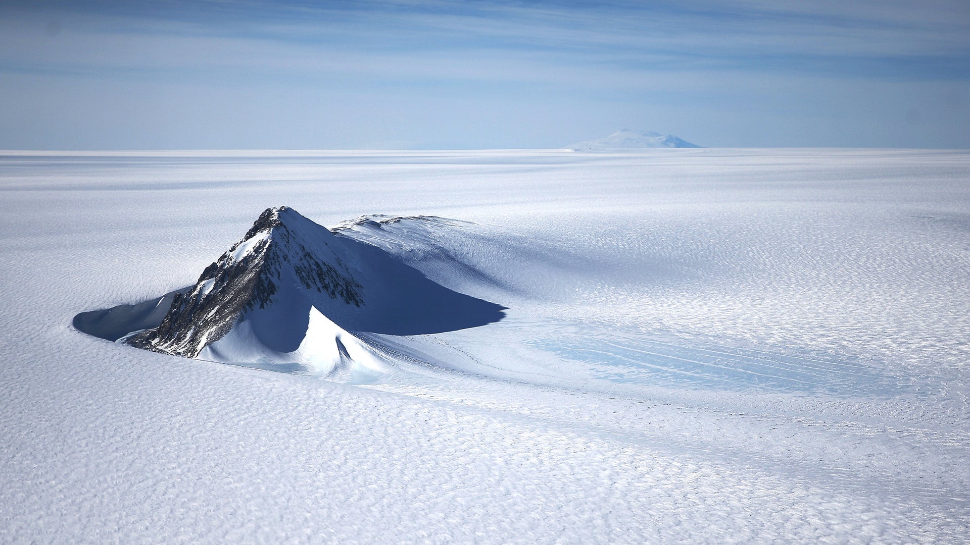 Antarctic Ice Hides 40-Million-Year-Old River System | Scientific American
