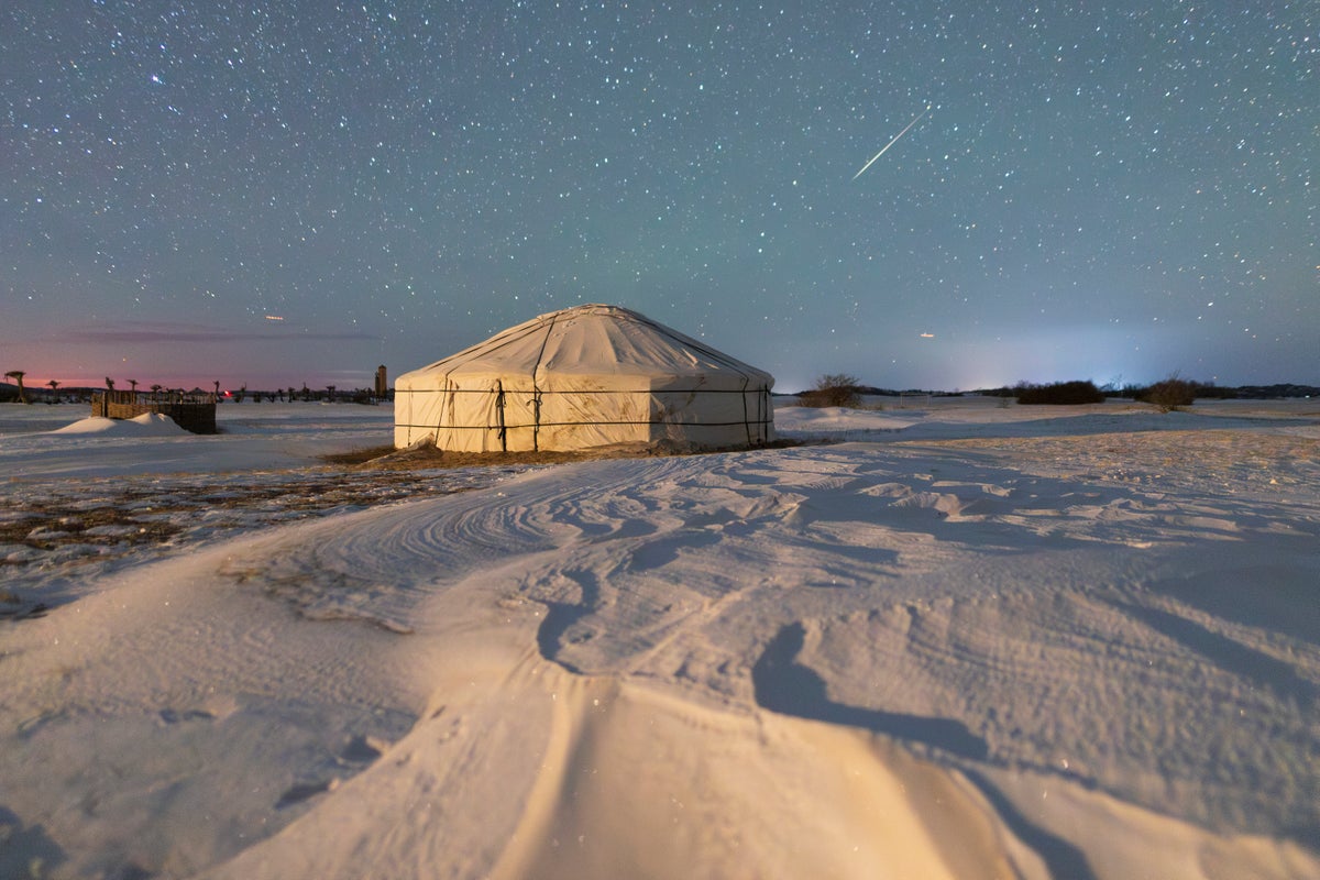 Watch the First Meteor Shower of 2026 Light Up the Sky This Weekend