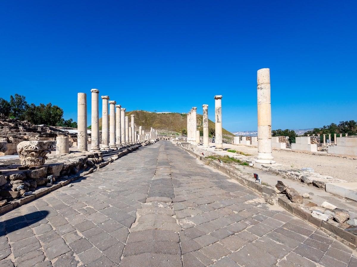 Ancient Roman Roads Mapped in Detail from Great Britain to North Africa |  Scientific American, image size:1200x900