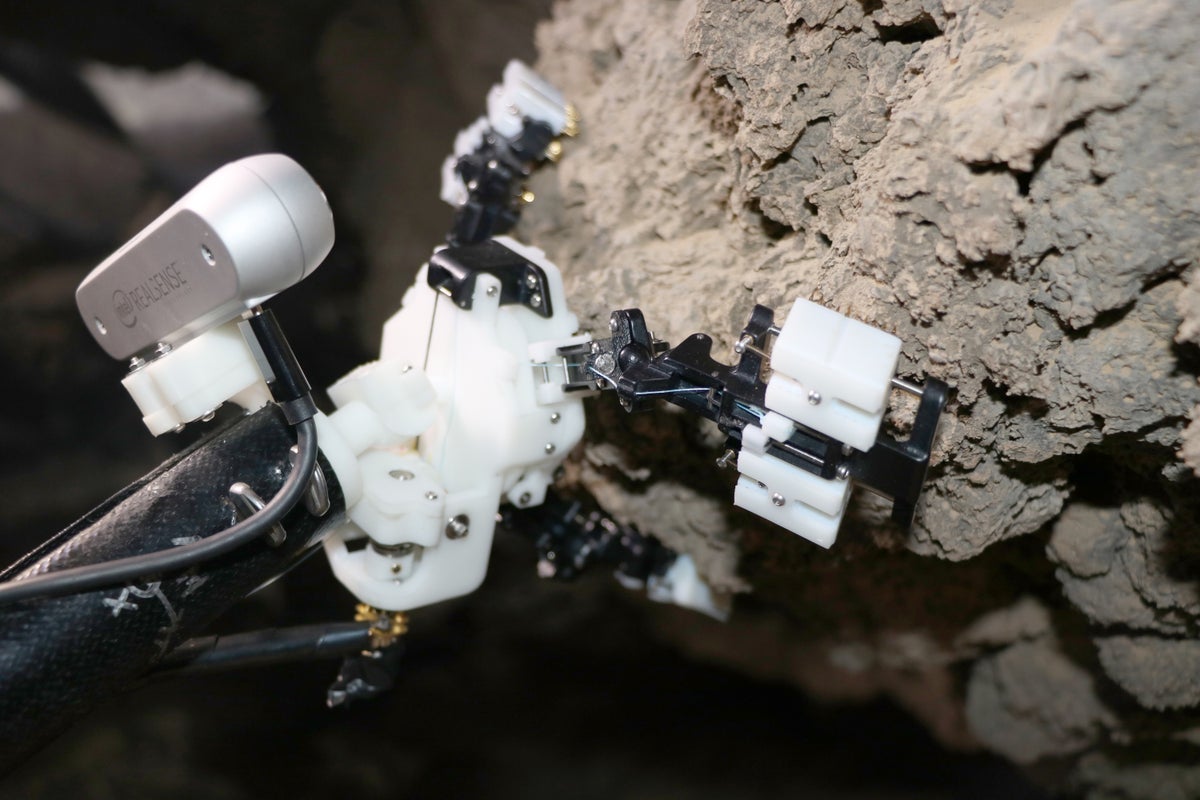 Spiderlike Mars Robot Might One Day Crawl through Unexplored Volcanic ...