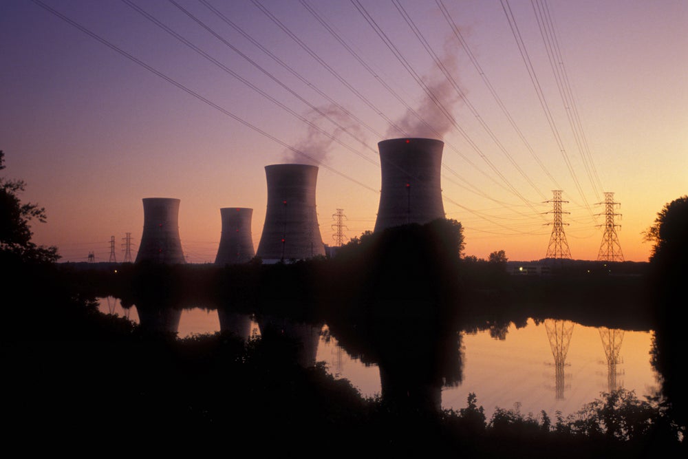 https://static.scientificamerican.com/dam/m/329986eef4cb26e3/original/three_mile_island_cooling_towers_at_sunset.jpg?m=1738282800.501&w=1000