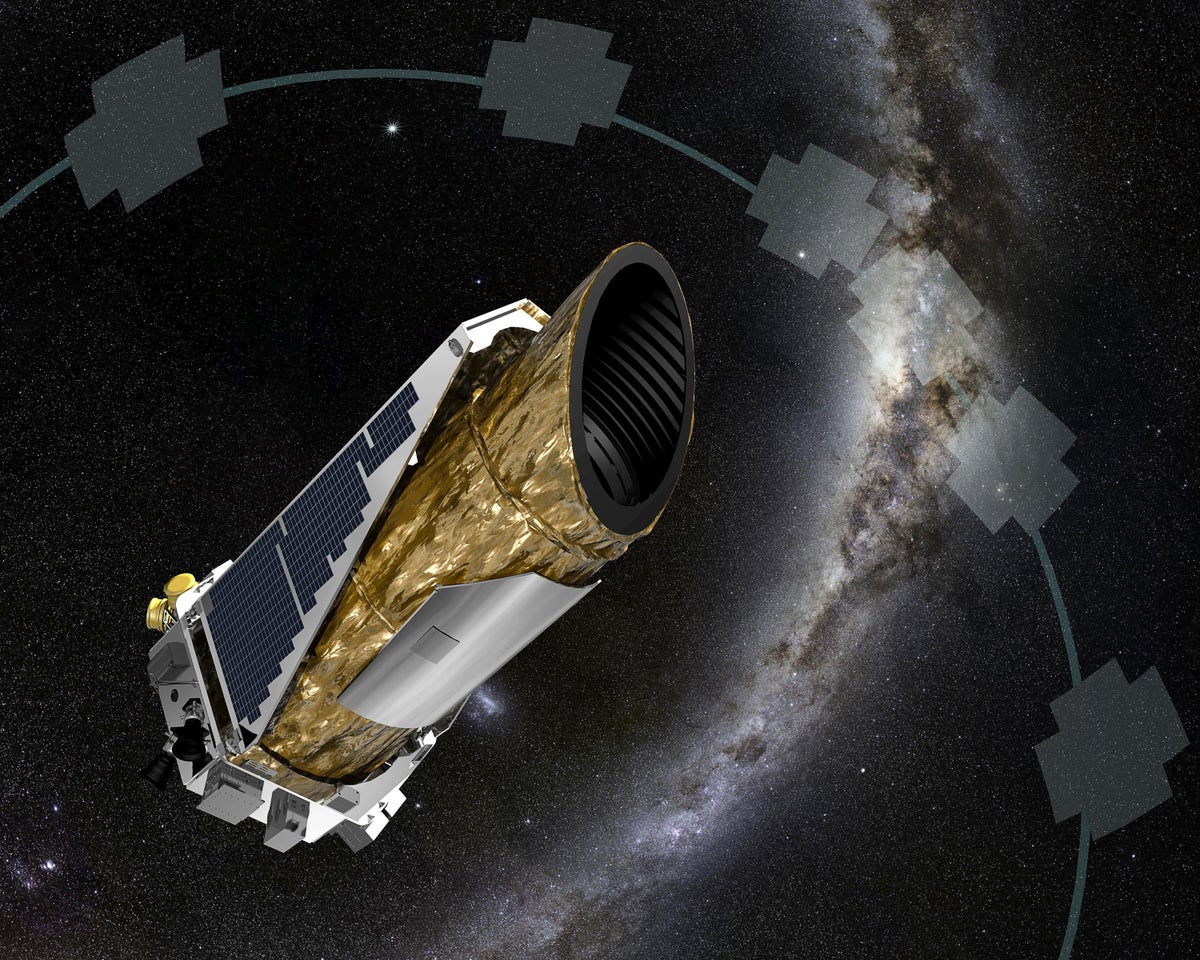 Illustration of the Kepler telescope in space. A light gray pattern of rectangular shapes in a circular path is overlaid on the background, meant to represent the areas of the sky the telescope observed during its K2 mission