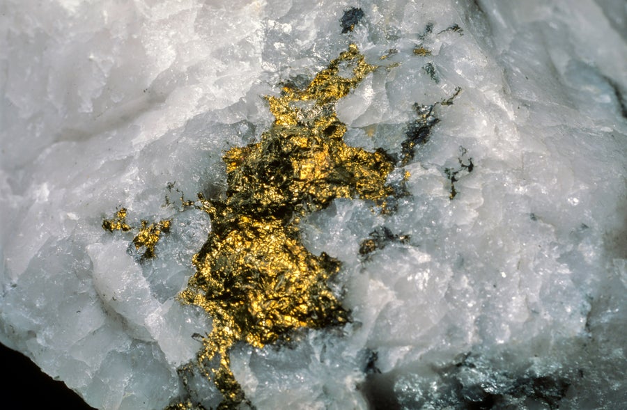 Earthquakes May Forge Large Gold Nuggets