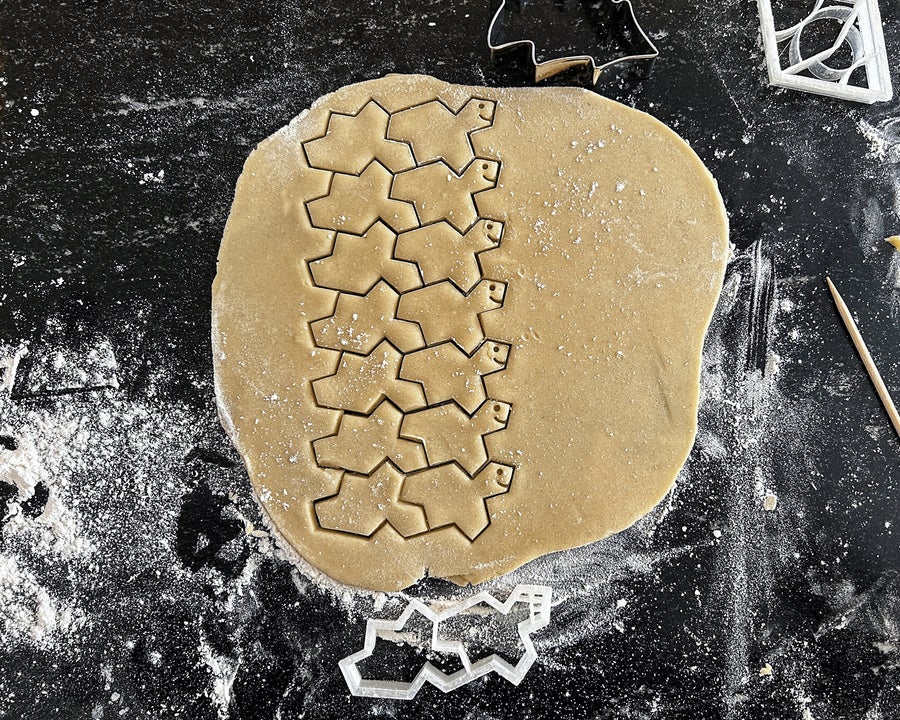 cookie dough with tiled tessellating Hat shape showing less wasted dough