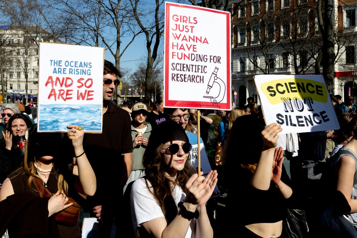 Science Cut Protest Signs Stand Up for Science Rallies Draw Crowds Protesting Trump Cuts ...