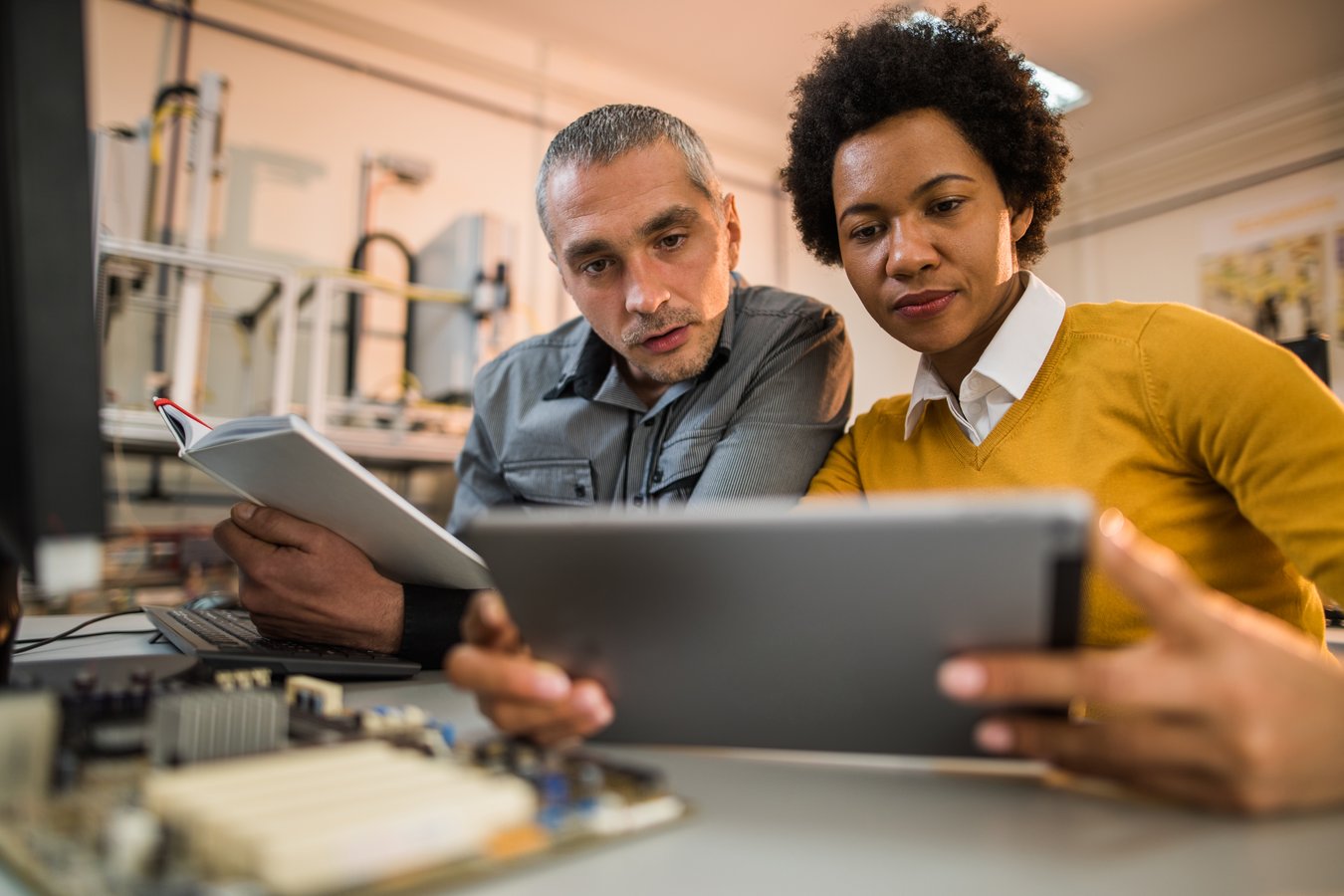 Collaborating in Person May Spark More Innovative Research | Scientific ...