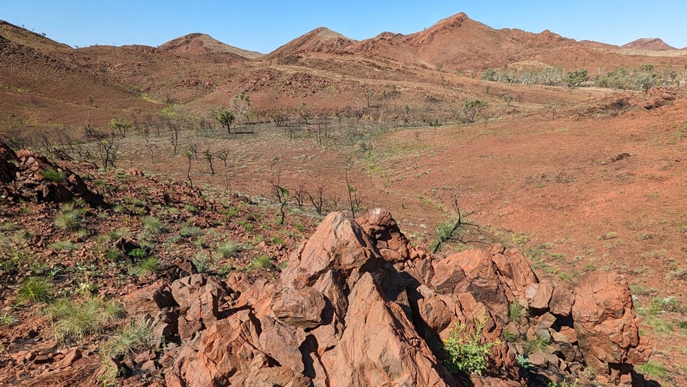 Grandes conos de rotura cónica dentro del paisaje de Pilbara Craton.