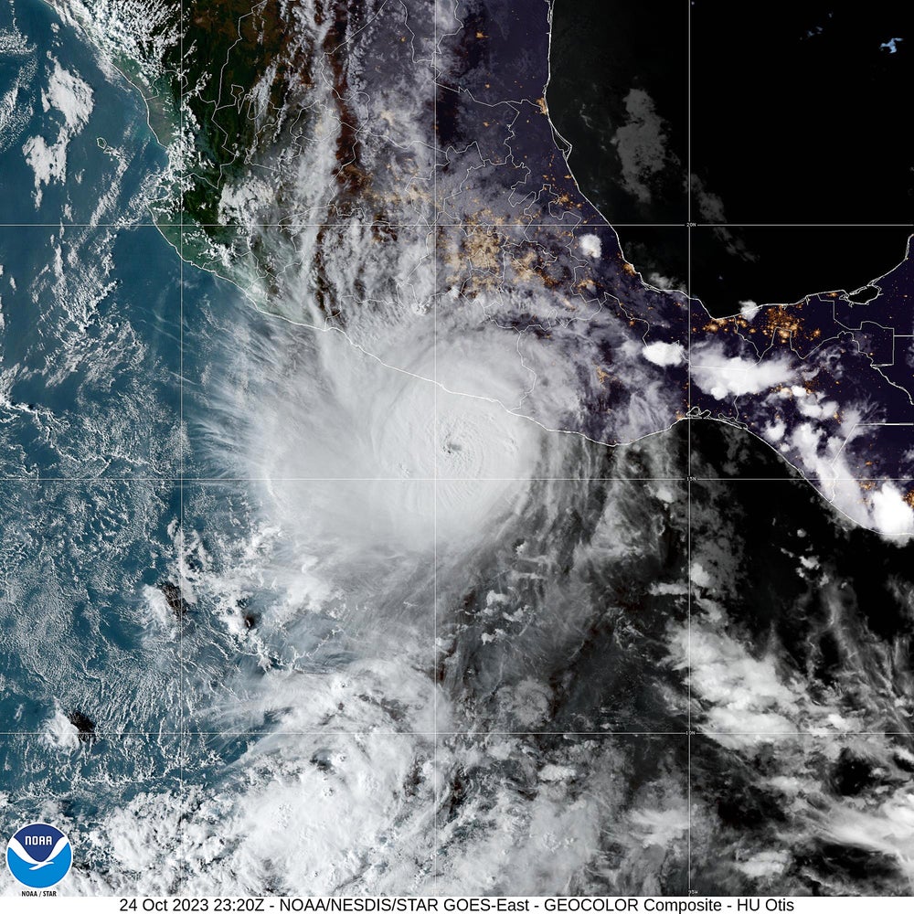 Geocolor compuesto Satélite Imagen del huracán Otis sobre Acapulco, México el 24 de octubre de 2023