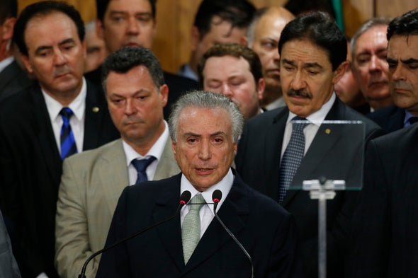 Degradación del Ministerio de Ciencia irrita a los desolados investigadores brasileños