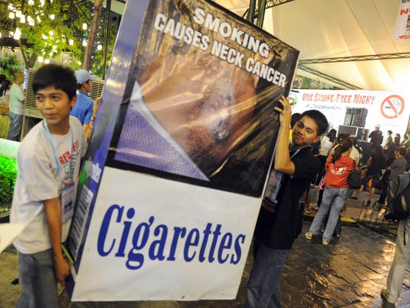 Advertencias en paquetes de cigarrillos son más efectivas si incluyen fotos