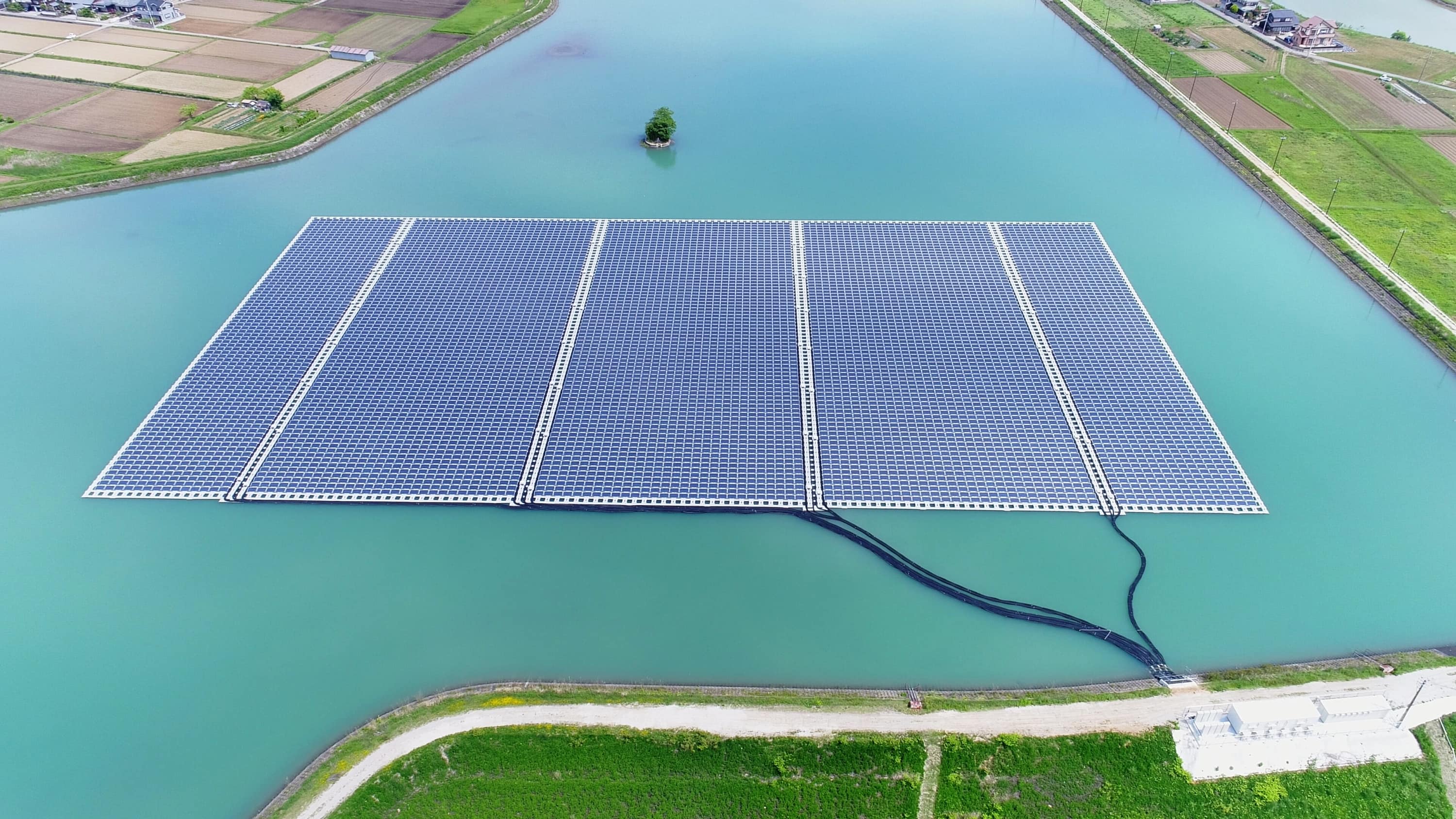 floating solar panels