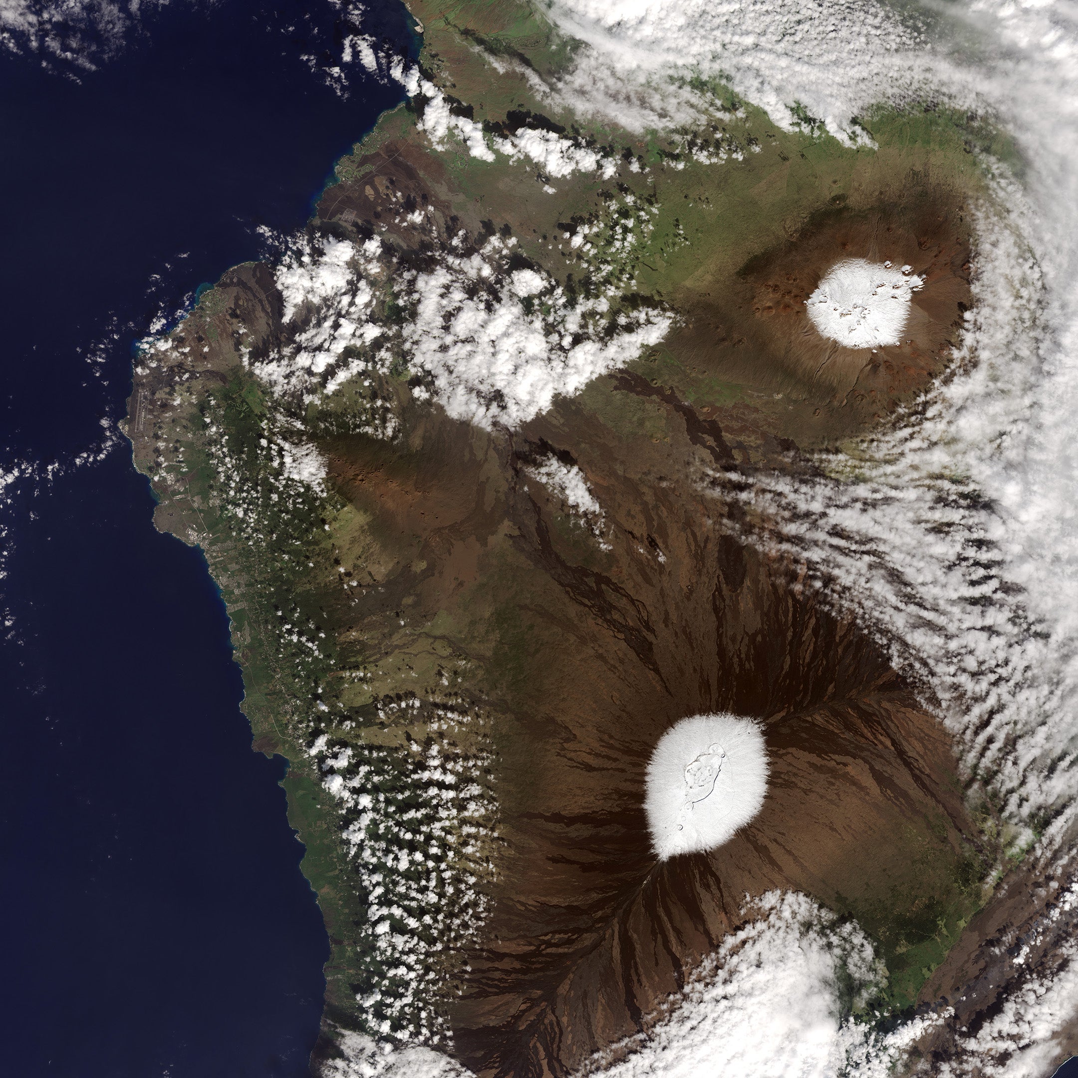 Snowstorm on Hawaii’s peaks.