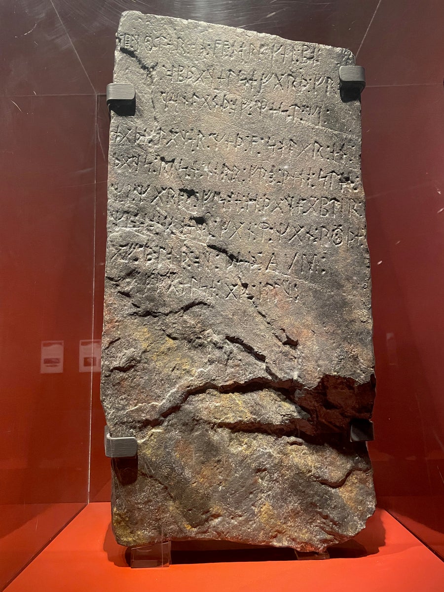 Image of the Kensington Runestone 