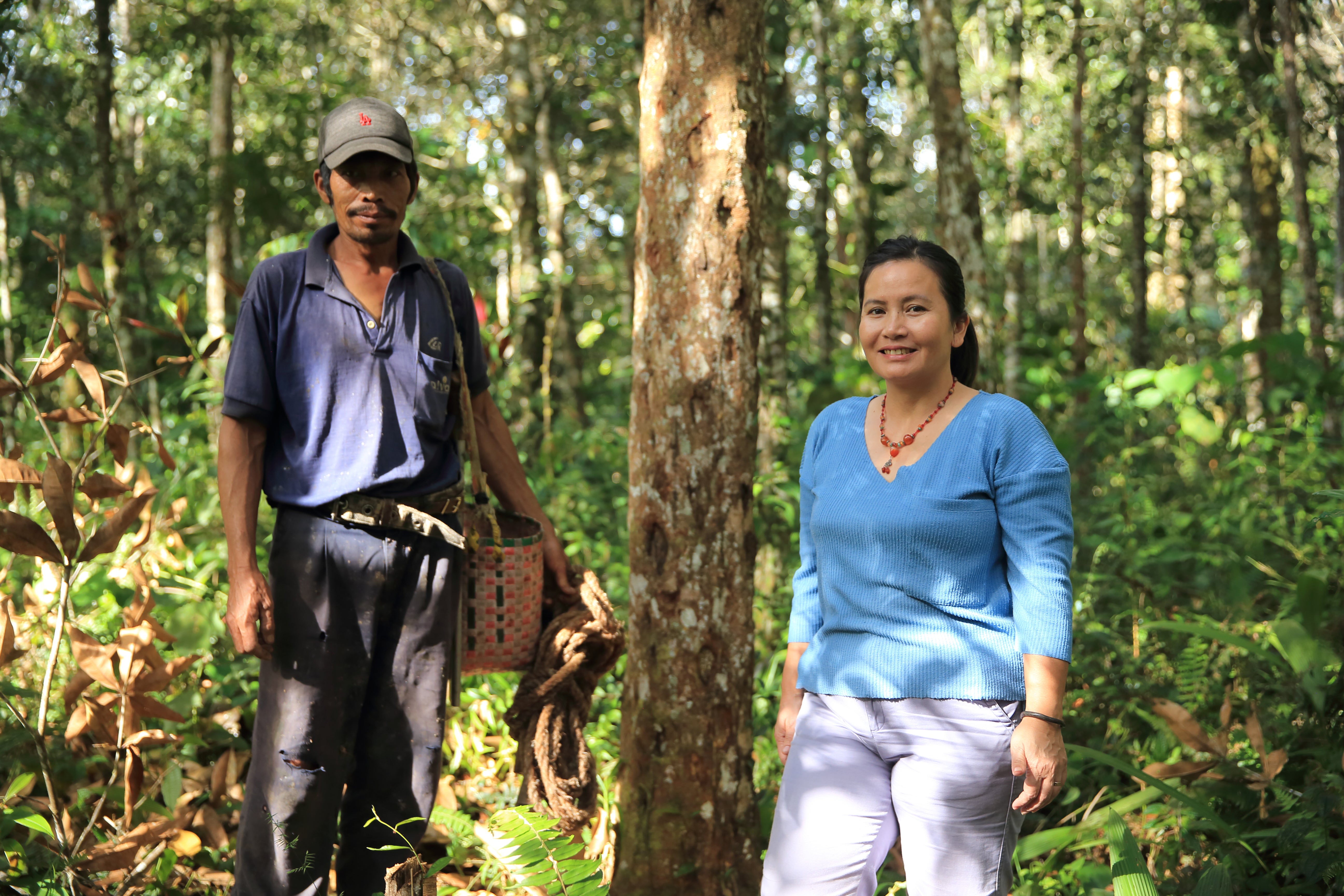 Delima Silalahi and benzoin harvester.