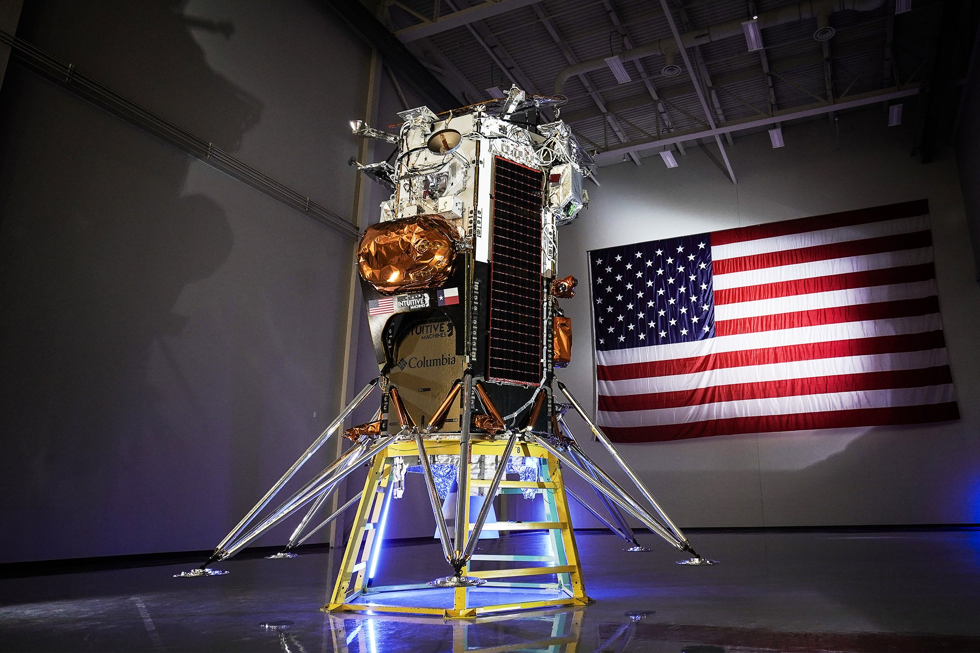 Second Non-public U.S. Moon Lander Readies for Launch
| TC