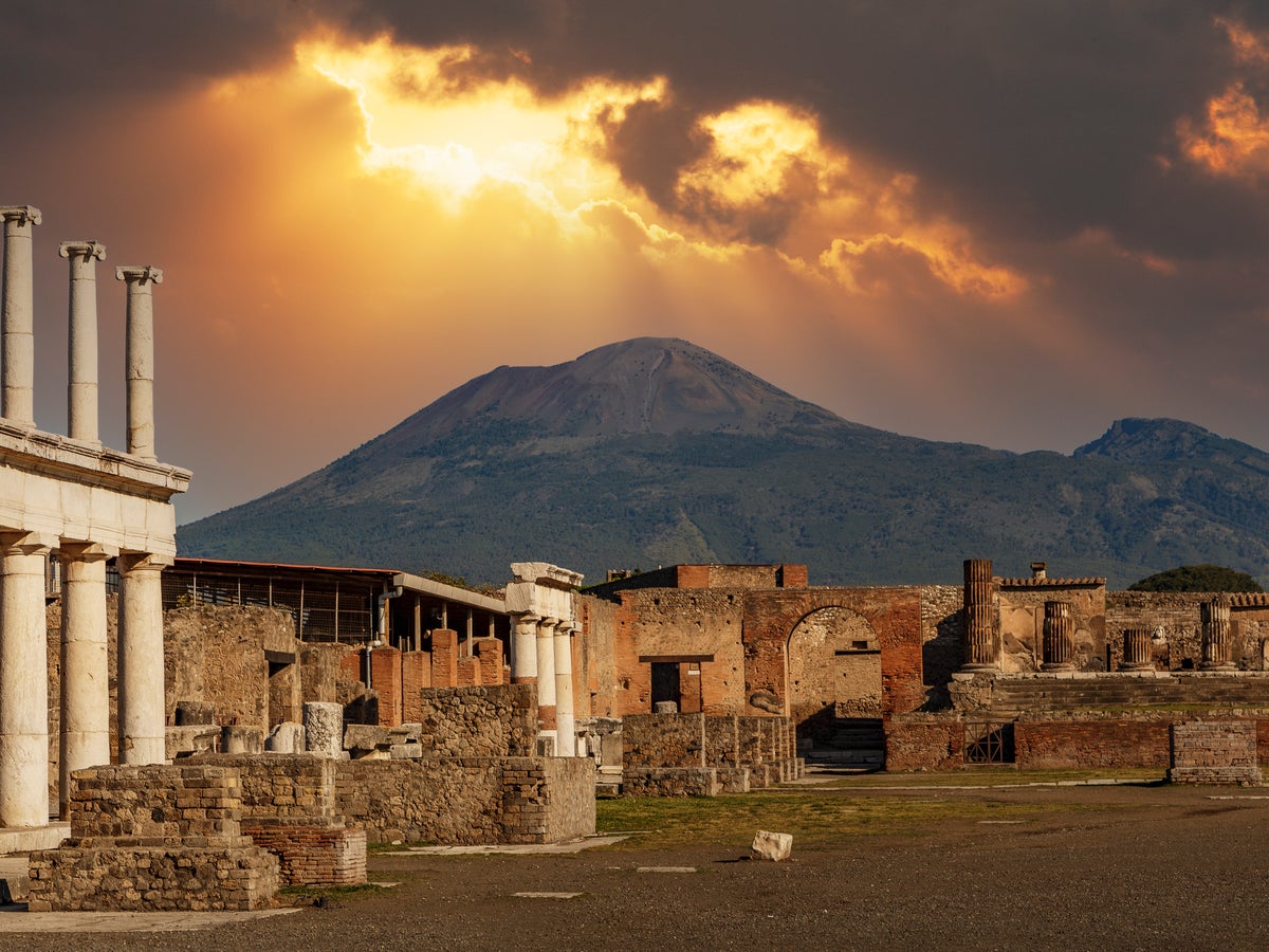 ruins Pompeii's Ruins to Be Reconstructed by Robot | Scientific American