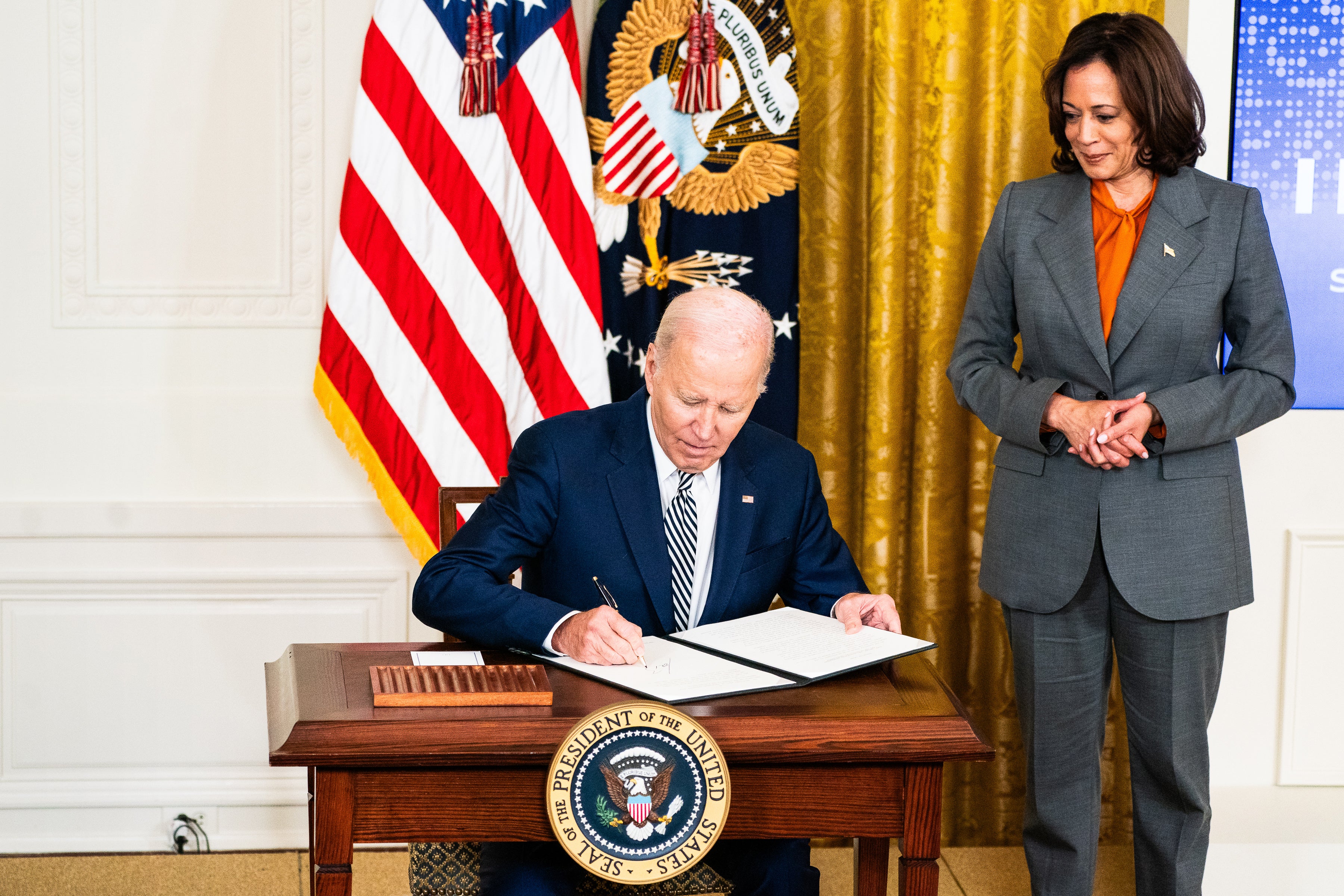 Biden's Executive Order on AI Is a Good Start, Experts Say, but Not Enough