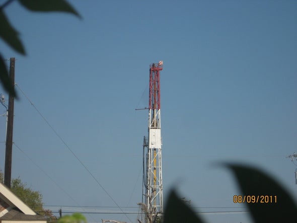 City View: Oil Rig Is Next-Door Neighbor in Texas