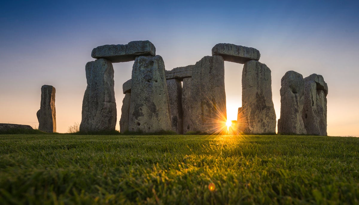 Stonehenge, History, Location, Map, Meaning, & Facts