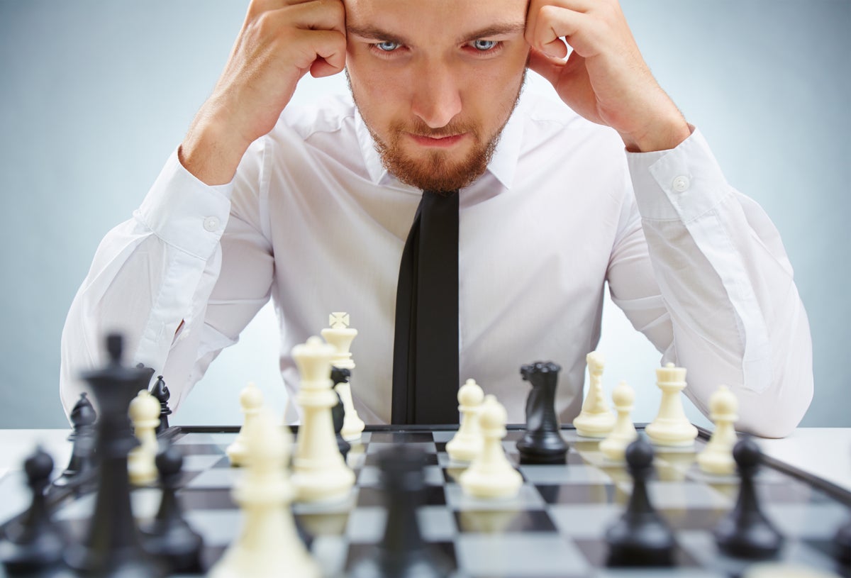 Chess players are burning SO MANY CALORIES because of stress