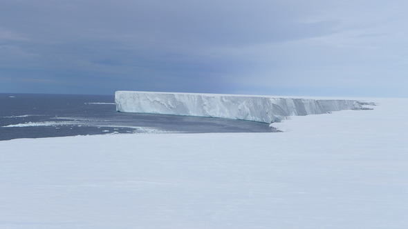 Unexpected Source Fuels Rapid Melt at World's Biggest Ice Shelf