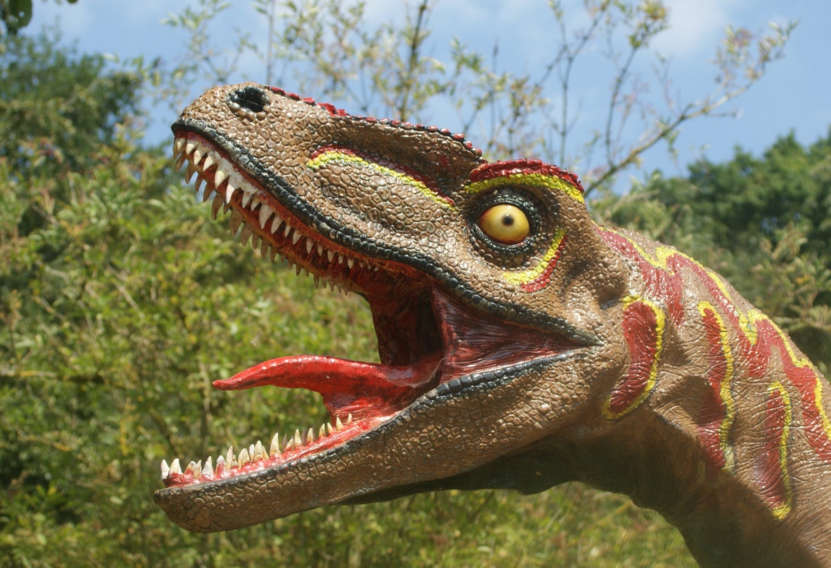 T. rex may have had lips like a modern lizard's