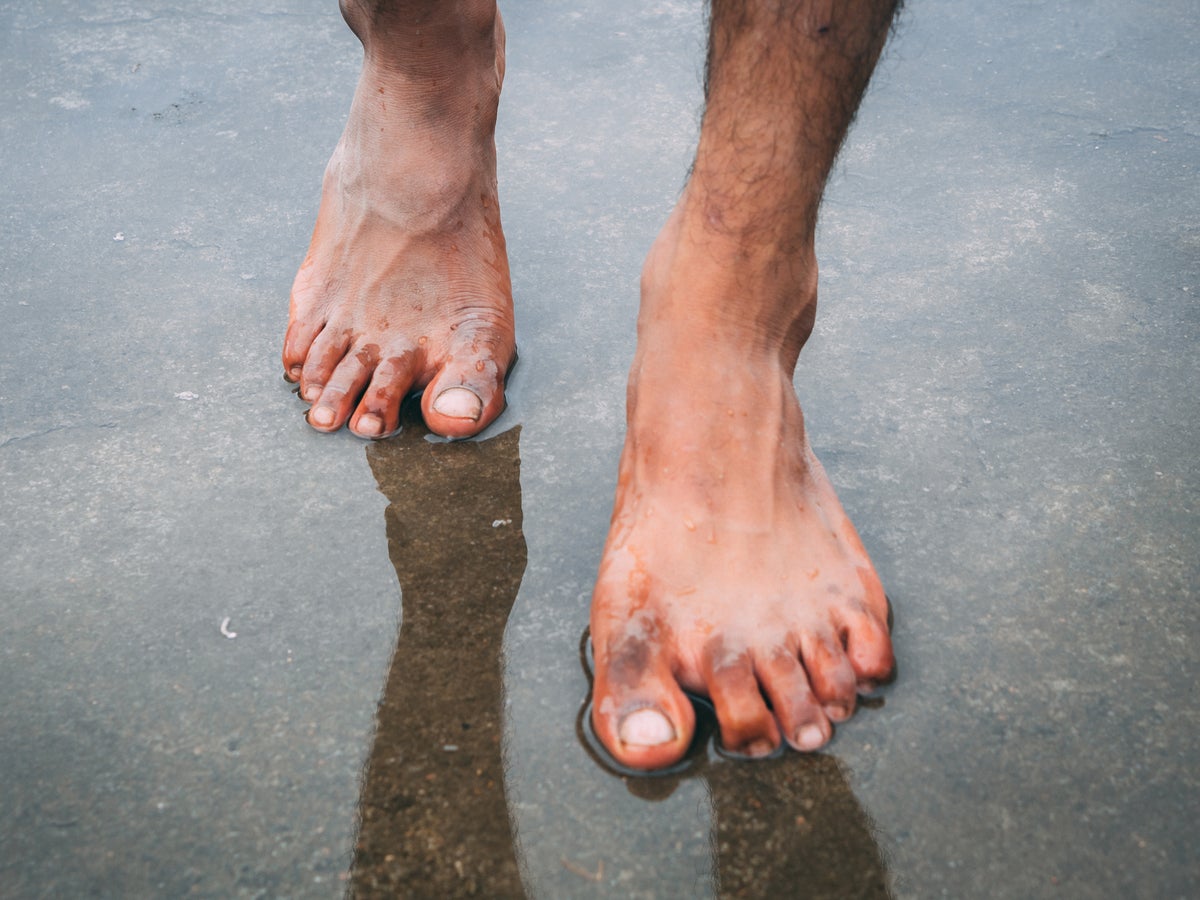 Should You Be Going Barefoot More Often? | Scientific American