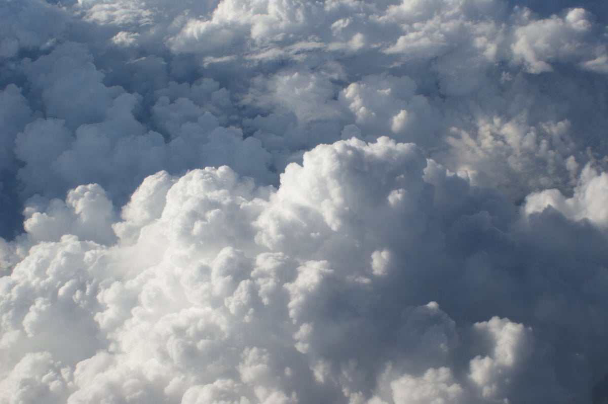 Warm cloud. Аэрозольное облако. Аэрозоли облака. Искусственные заряженные аэрозольные облака. Аэрозольное облако в стоматологии.