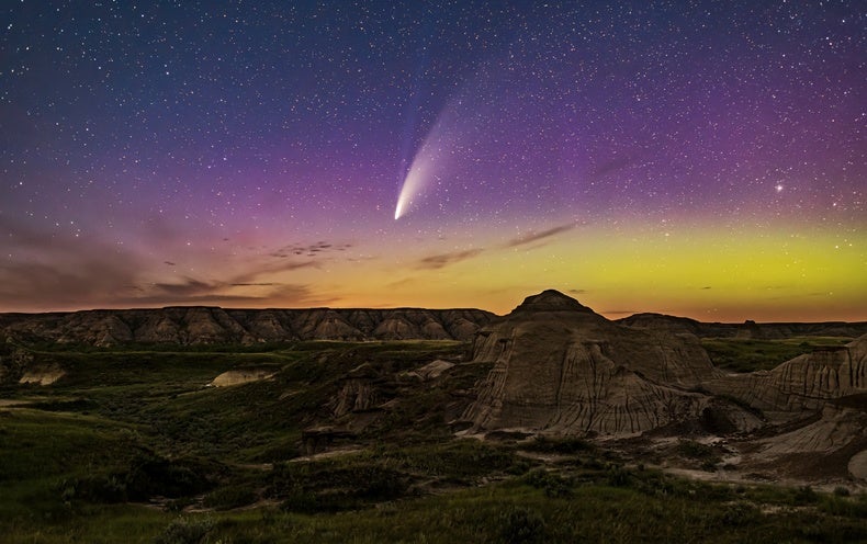 A Potentially Spectacular Comet Will Fly by Earth Next Year