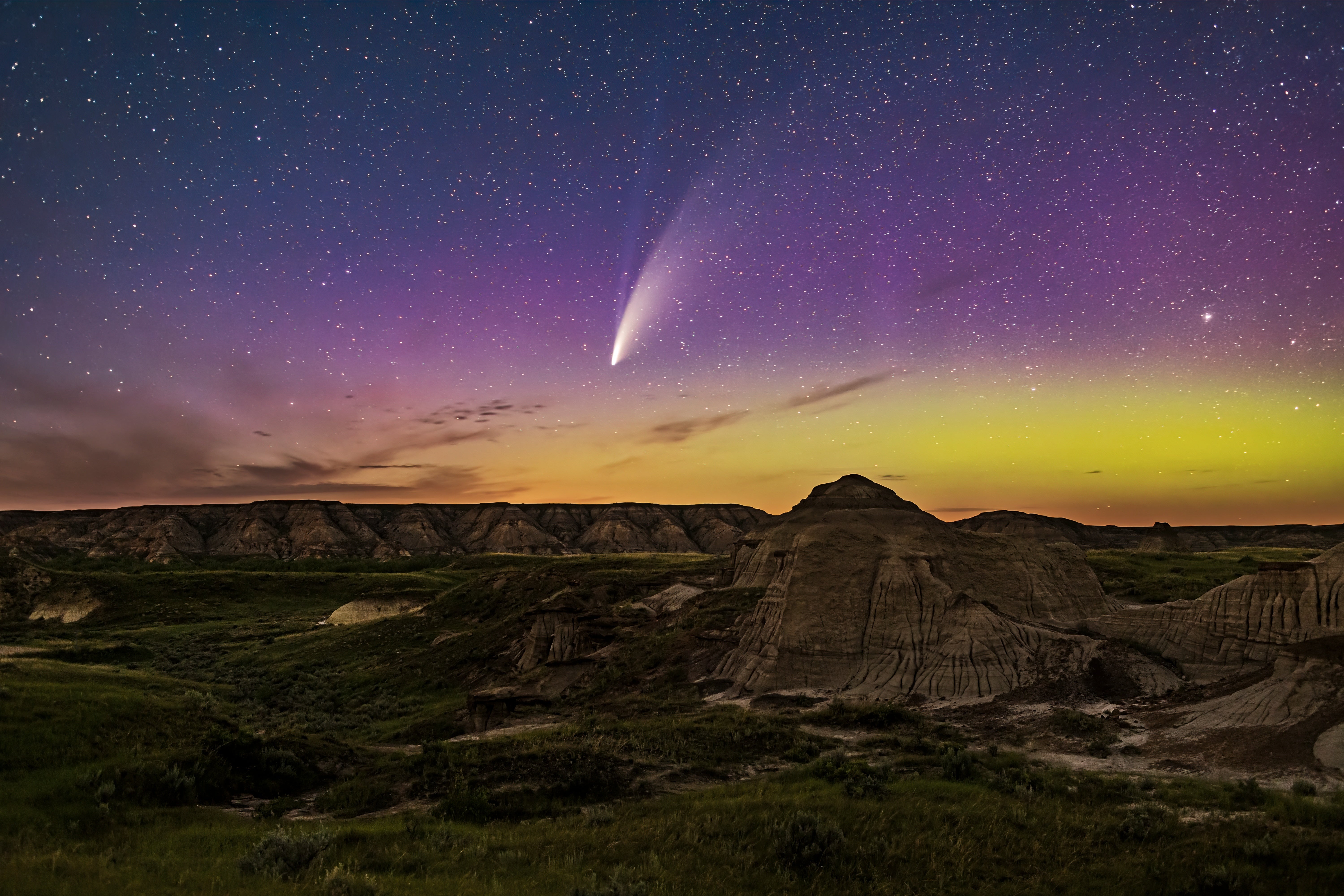 A Potentially Spectacular Comet Will Fly by Earth Next Year