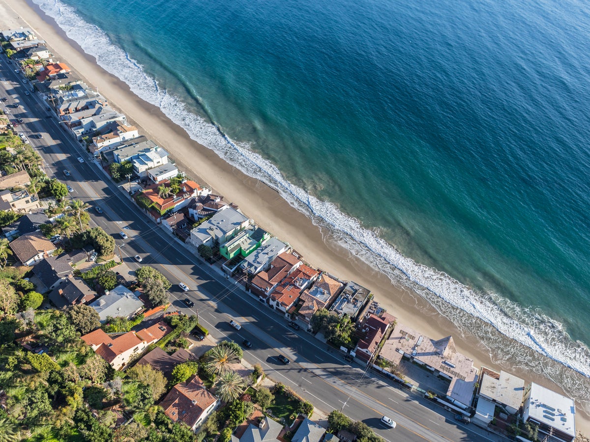 California May Buy Up Beach Houses Threatened by Sea-Level Rise |  Scientific American