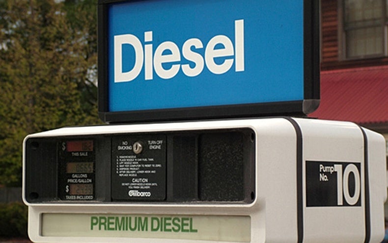 new-process-squeezes-sulfur-out-of-diesel-fuel-scientific-american