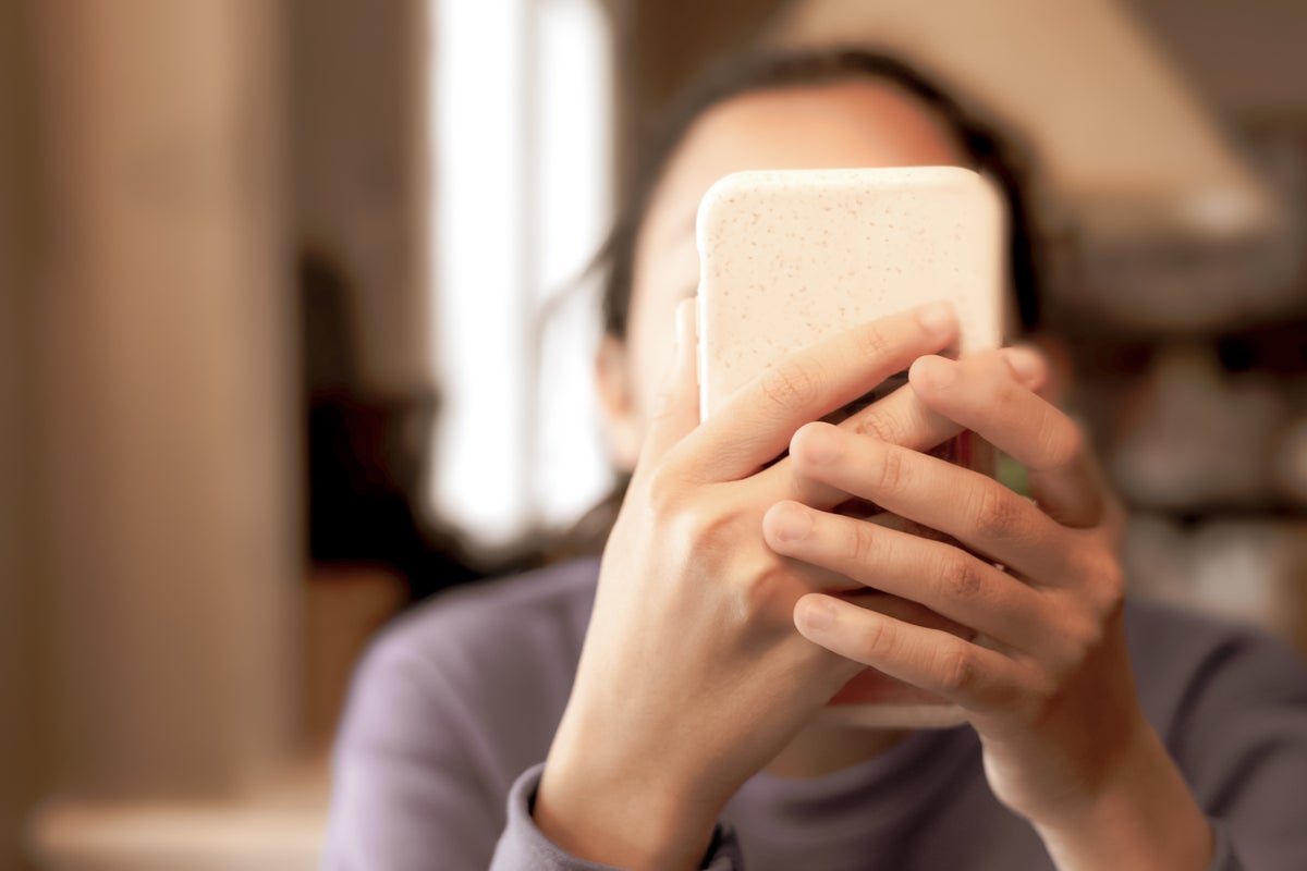 Do Cell Phones Pose a Health Hazard?