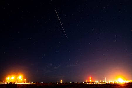 Atmospheric re-entry of Hayabusa2