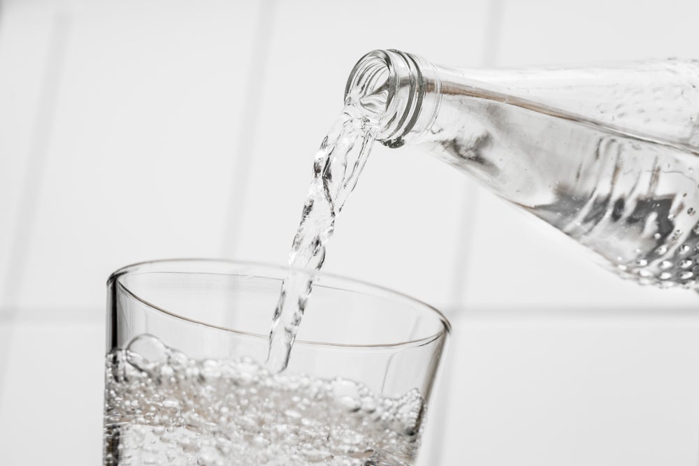 does-sparkling-water-make-you-hungry-scientific-american