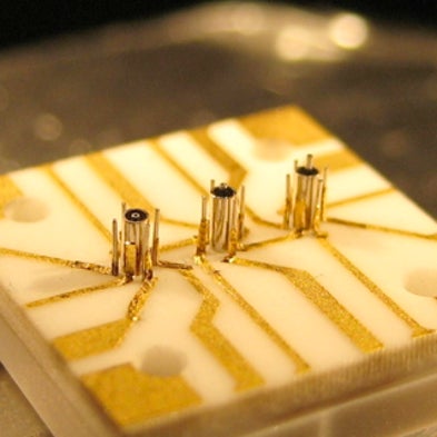 Trapped Atom Makes for Supersensitive Probe and Quantum Link