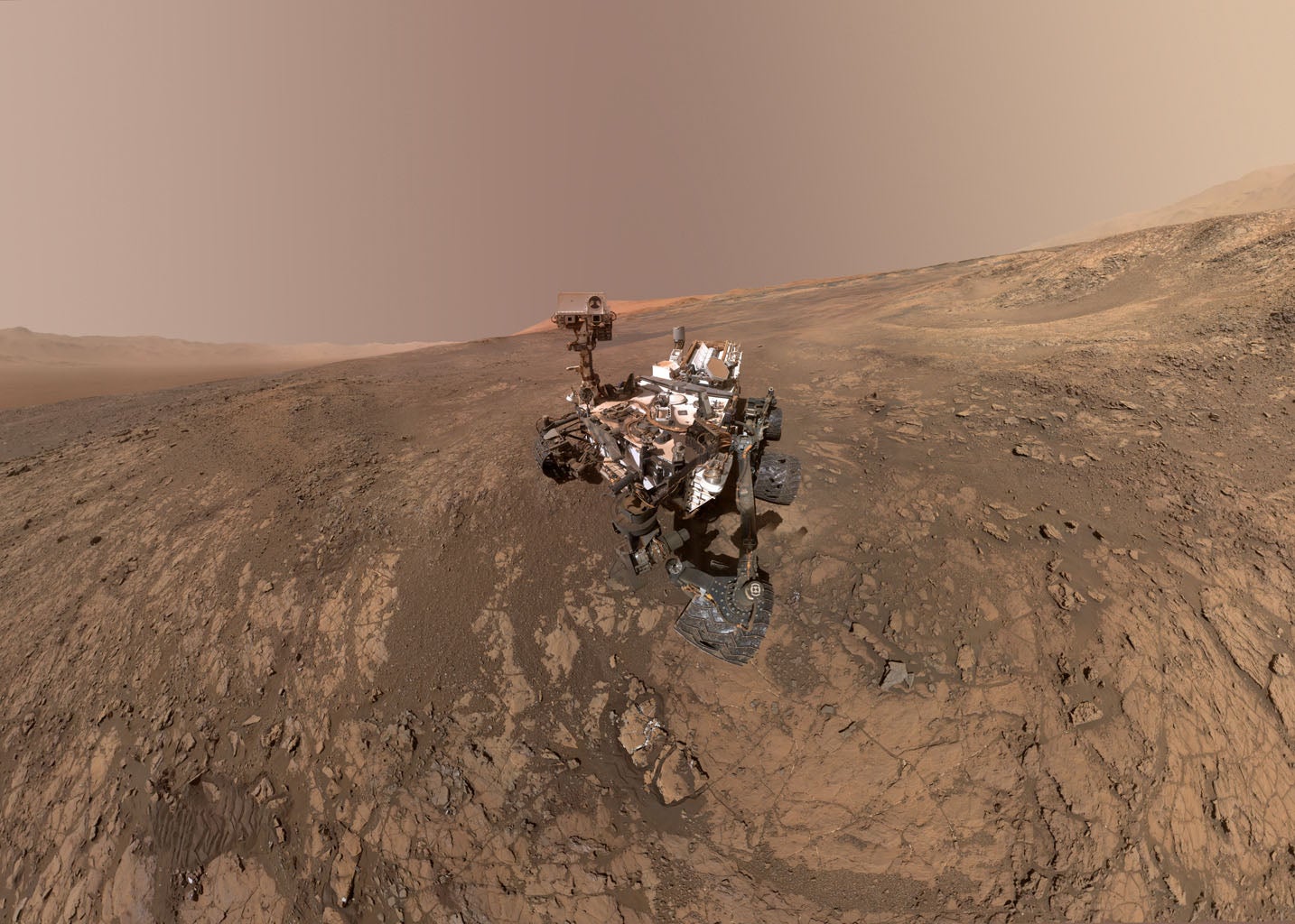 Curiosity Rover Uncovers Long-Sought Organic Materials on Martian Surface